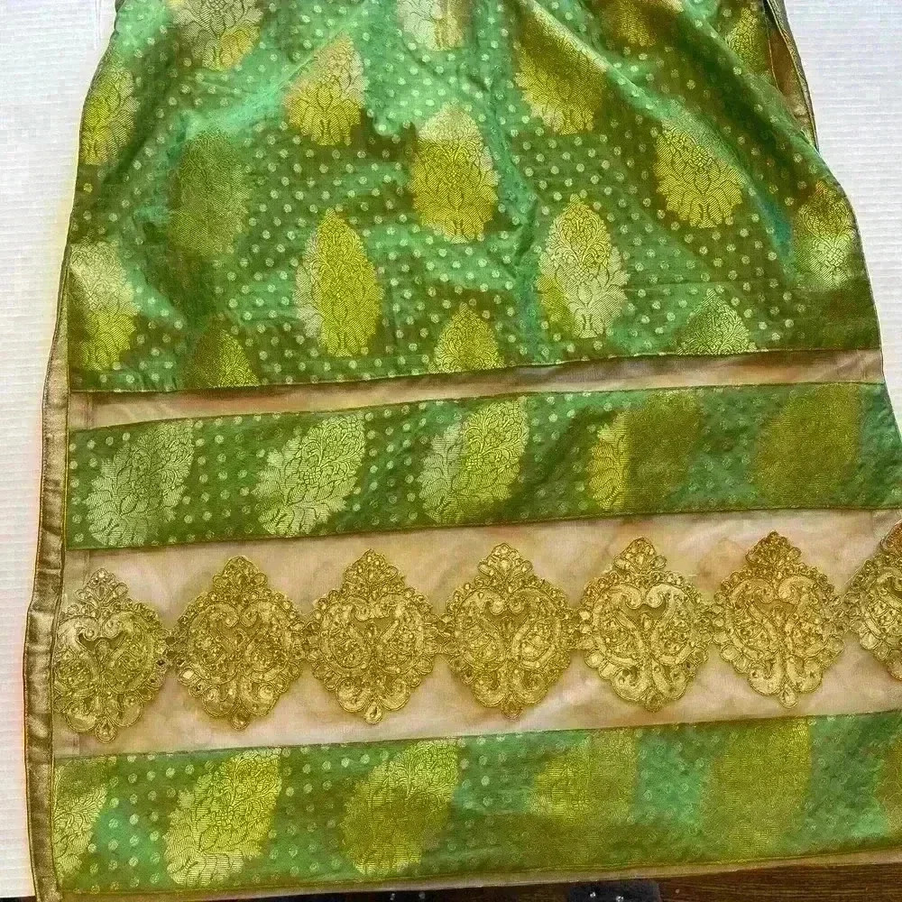 New With Tags! Rich Lady Green and Gold embroidered dress Size XL - Picture 2 of 6
